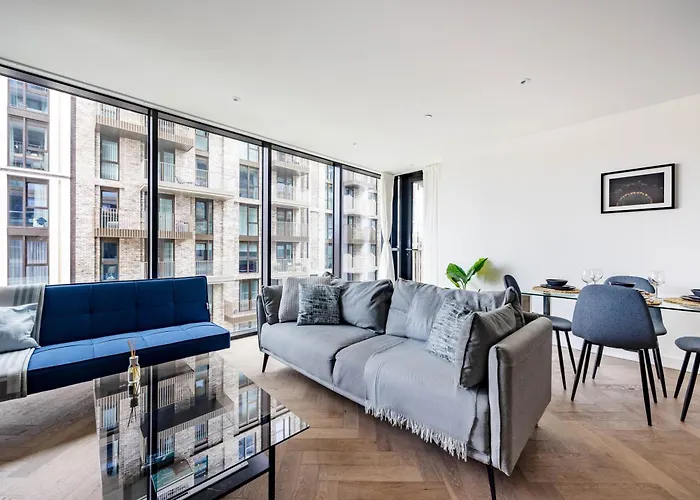 New | Luxury 2Bd/2B Apartment Wapping