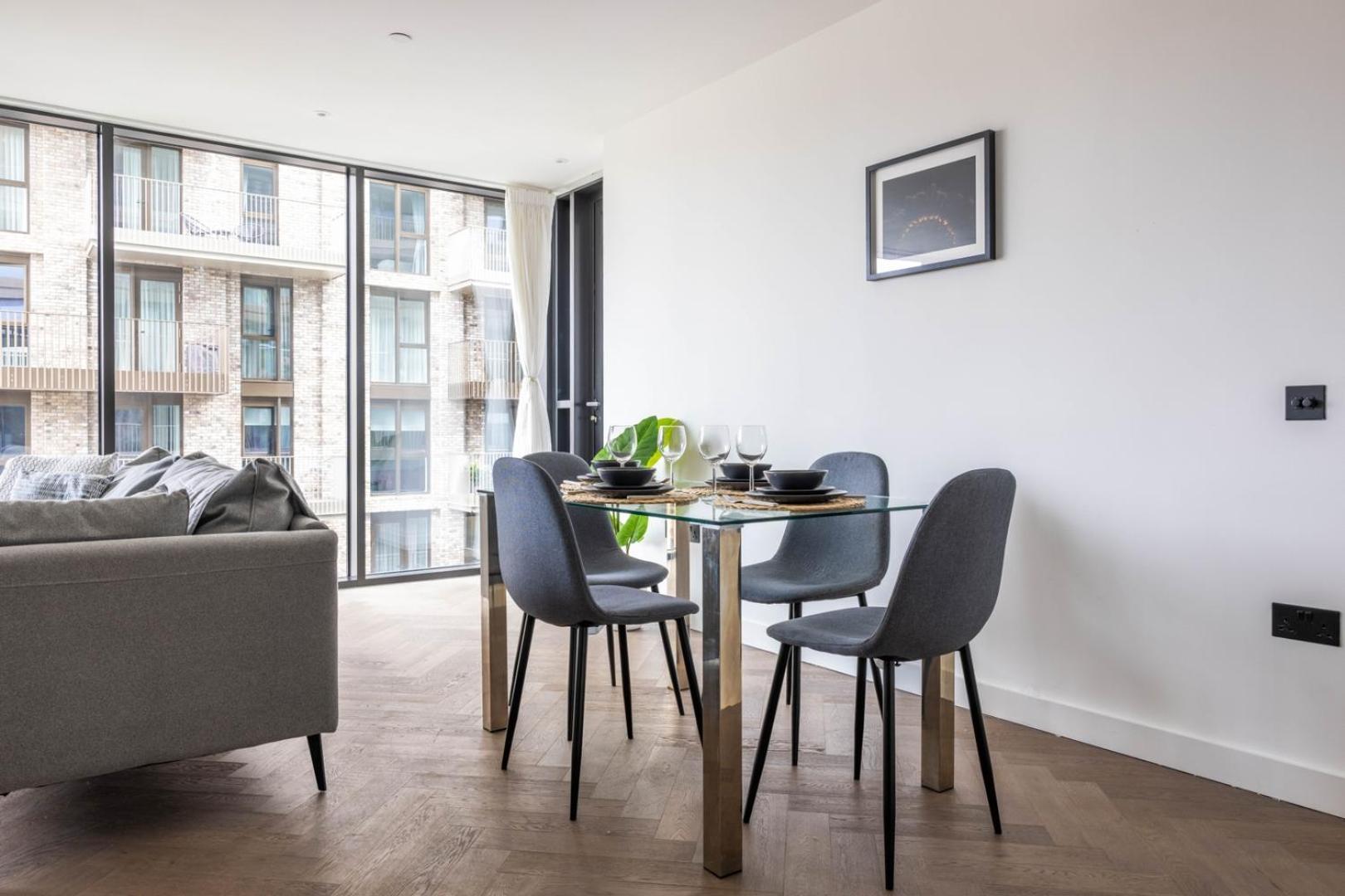 New | Luxury 2bd/2b Wapping *